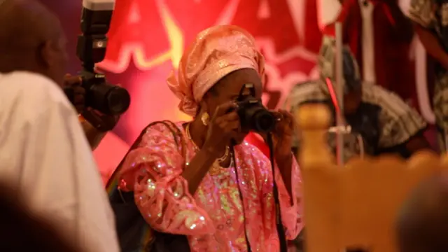 Arabinrin Adekunle lẹnu iṣẹ.
