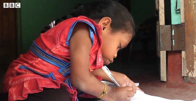 உடல் சார்ந்த சவால்களை மீறி கல்வியில் சாதிக்கும் இலங்கைப் பெண் - காணொளி