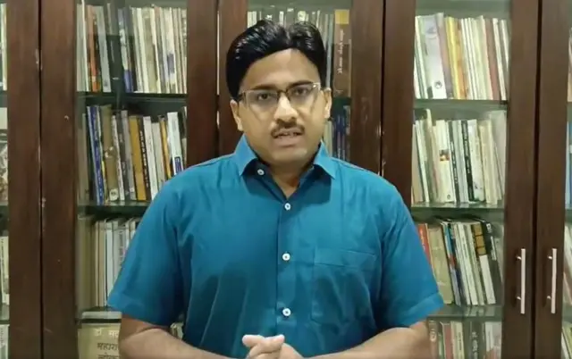 डॅा. हमीद दाभोळकर