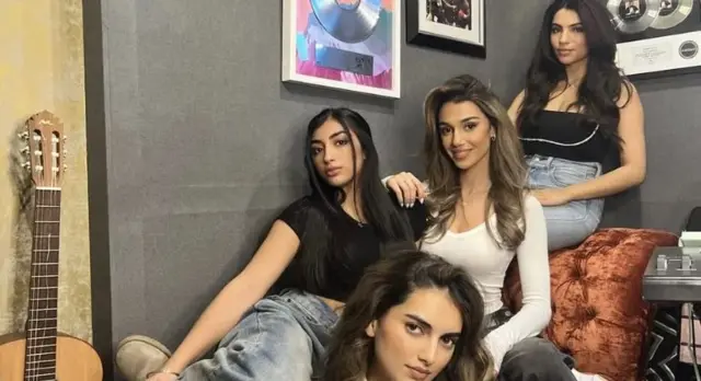 गर्ल्स लाइक की यू की सदस्य