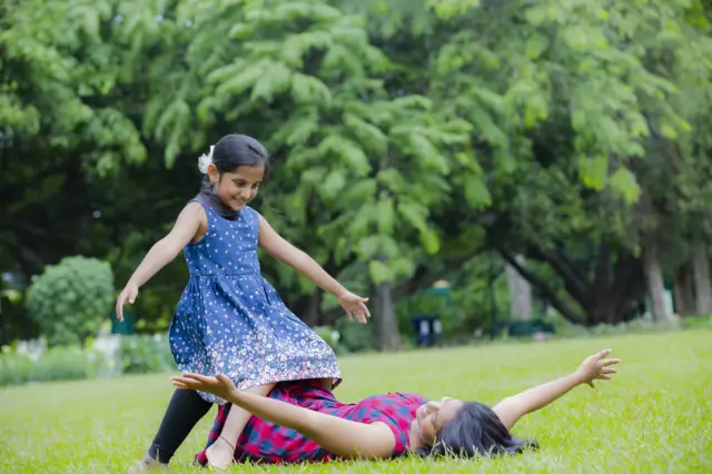 குழந்தை பராமரிப்பு மற்றும் பாதுகாப்பு
