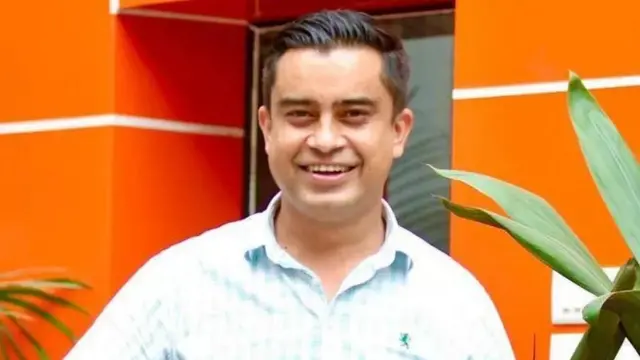 หนึ่งในผู้โดยสารบนเครื่องบินลำดังกล่าวมีรายของผู้สื่อข่าวชื่อนายตรีภูวัน โพเดล ด้วย