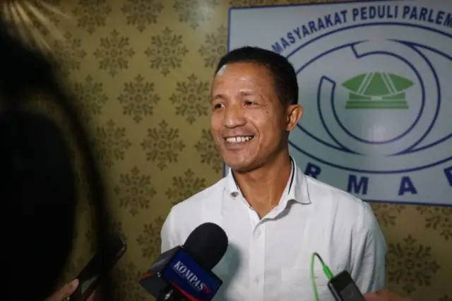 Lucius Karus dari Formappi ikut menyoroti proses pemilihan Adies Kadir sebagai hakim MK yang ia sebut "simsalabim".