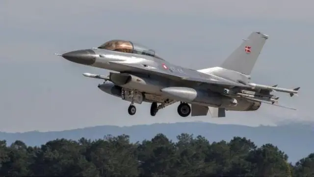 F-16