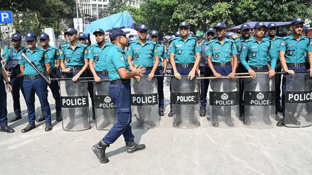 পুলিশ