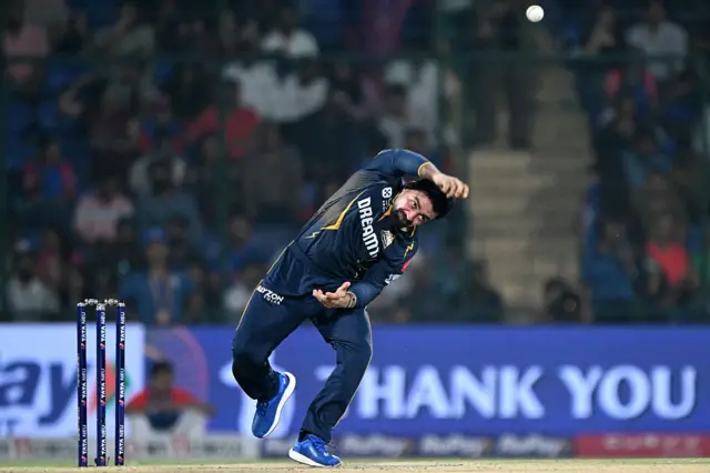 ஐ.பி.எல், டெல்லி, குஜராத்