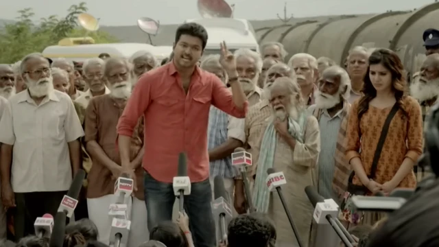  2 ஜி ஊழலை வெளிப்படையாக குறிப்பிட்டு வசனம் பேசியிருந்தார் விஜய். 