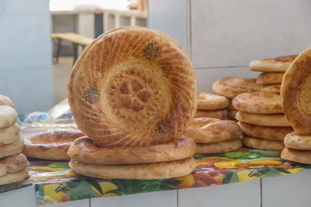 Toshakda yalangoch ayollar fotosuratlari Brovarsky porno video portali