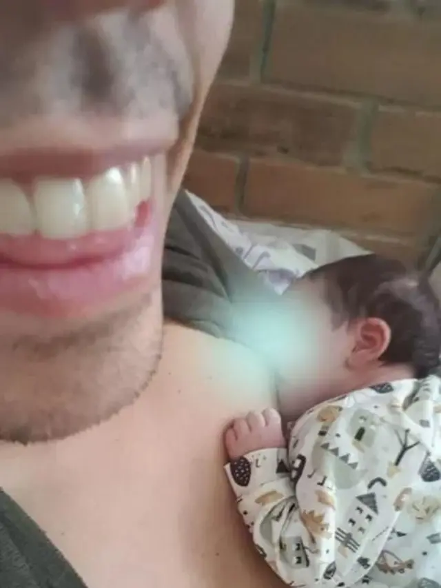 Jennifer amamantando a su bebé