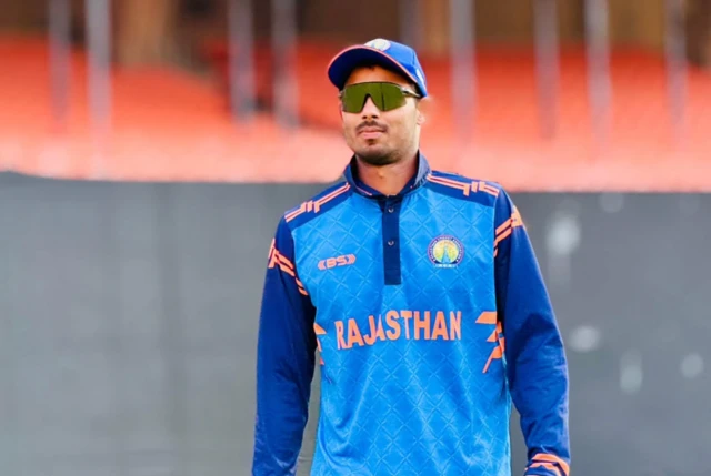 தனி ஒருவனாக லக்னௌவுக்கு வெற்றி தேடித்தந்த 21 வயது இளைஞன். யார் இந்த முகுல் சௌத்ரி?