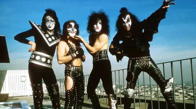 Ace Frehley, Paul Stanley, Peter Criss e Gene Simmons.