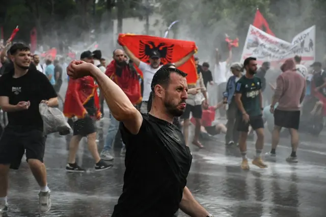 Algunos manifestantes se enfrentaron a la policía.
