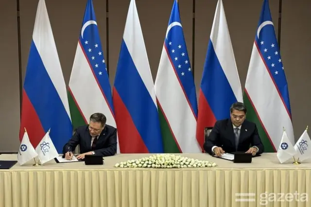 24 март куни "Ўзатом" билан "Росатом" Ўзбекистондаги дастлабки АЭС қурилишига оид яна қўшимча битимларни имзоладилар.

