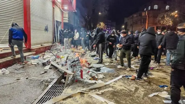 কেরমানশাহে রাস্তা অবরোধ করে বিক্ষোভ হয়