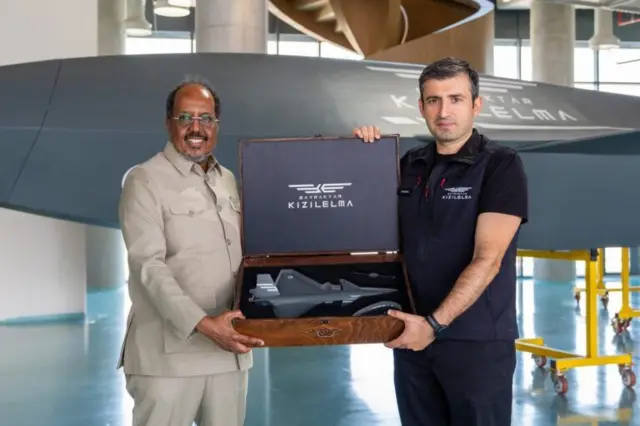 Booqashada Madaxweyne Xasan ee Baykar