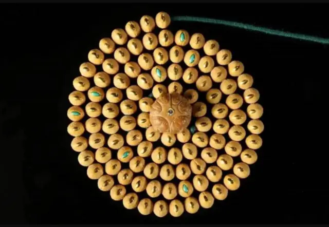 بودھی چت کے بیجوں سے بنی مالا کو بدھ مت کے پیروکار بہت پسند کرتے ہیں۔