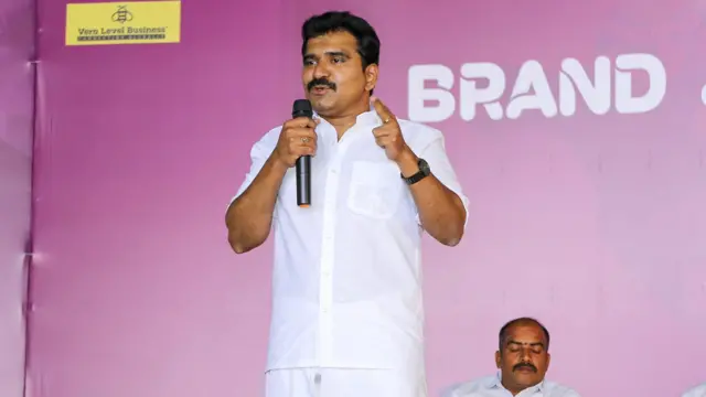 அதிமுக vs பா.ஜ.க. தலைவர்கள் வார்த்தைப் போர்