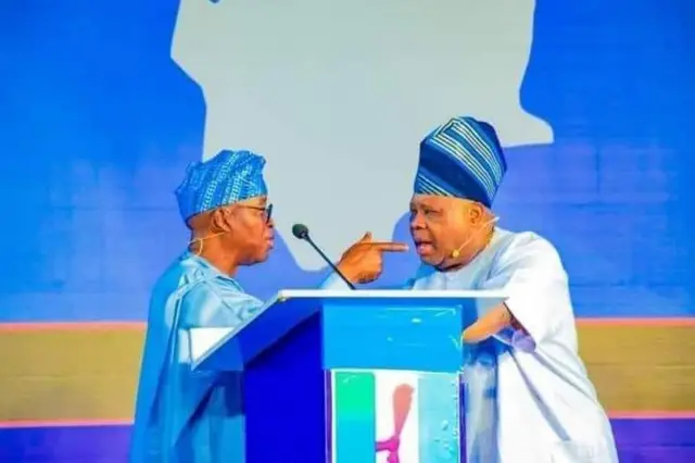 Gboyega Oytọla, gomina ana ni ipinlẹ Ọṣun pẹlu Ademọla Adeleke, gomina to wa nipo lọwọlọwọ