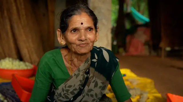 గట్టుమీదపల్లె, ఖాళీ అయిన గ్రామం, వలస వెళ్లిన ఊరి ప్రజలు