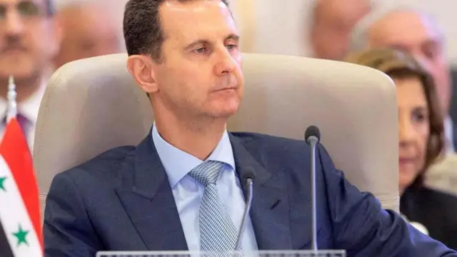 'আসাদ সরকার ক্ষমতা ছাড়তে বা সমঝোতা করতে ইচ্ছুক নয়, বিদ্রোহী দলগুলো তাকে ক্ষমতাচ্যুত করতে এবং দেশে তাদের জায়গা সুরক্ষিত করার লড়াই চালিয়ে যাচ্ছে', বলেন একজন বিশ্লেষক।