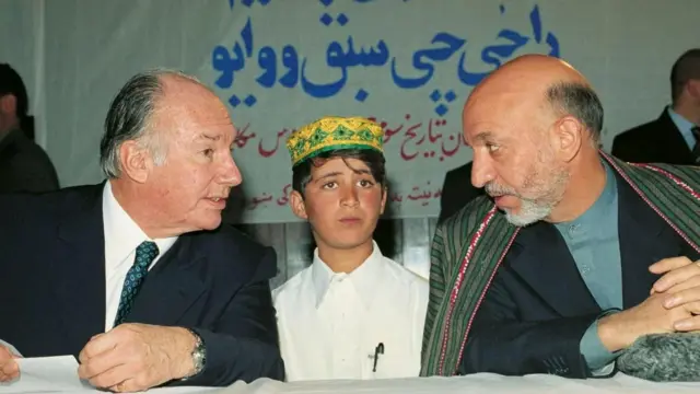 شهزاده کریم اغا خان د حامد کرزي د لوړې مراسمو ته بلل شوی و