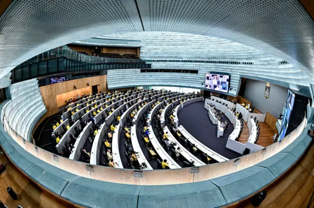 ห้องประชุมจันทรา เป็นสถานที่ประชุมของวุฒิสภา