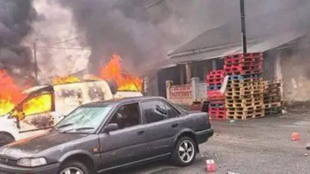 Àwọn èèyàn tó ń ṣe ìfẹ̀hónúhàn 