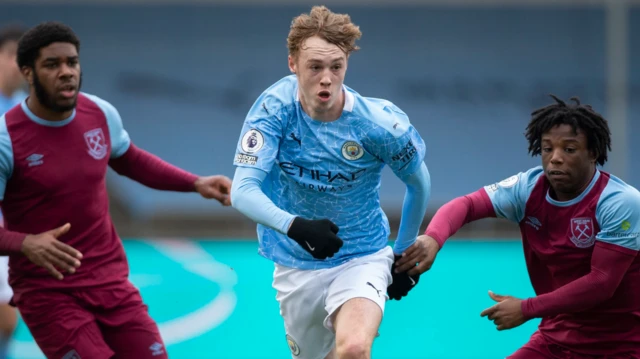 کول پالمر با لباس منچستر سیتی