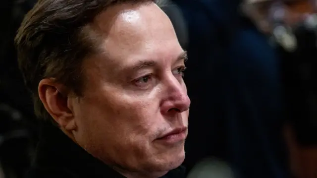 ایلان ماسک می‌گوید وقت بیشتری به تسلا اختصاص خواهد داد