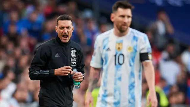 اسکالونی و مسی