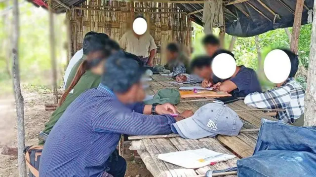 ကန်ဘလူမြို့နယ်ပြည်သူ့အုပ်ချုပ်ရေးအဖွဲ့ရဲ့ လစဉ်ပုံမှန်အစည်းအဝေး(ပုံဟောင်း)