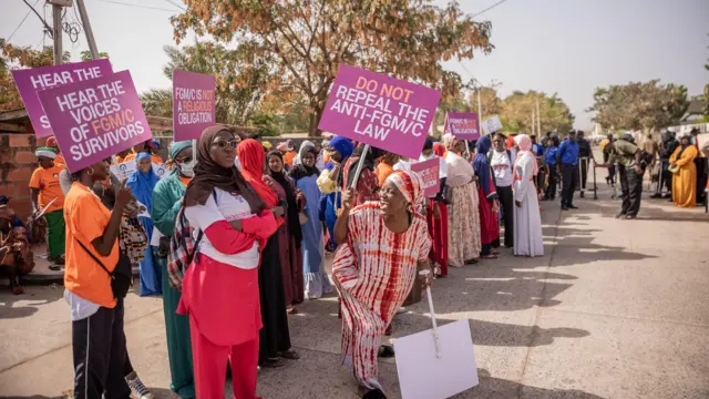 Xotinim hammaga xxx beradi Orbakaite erotik fotosuratlari