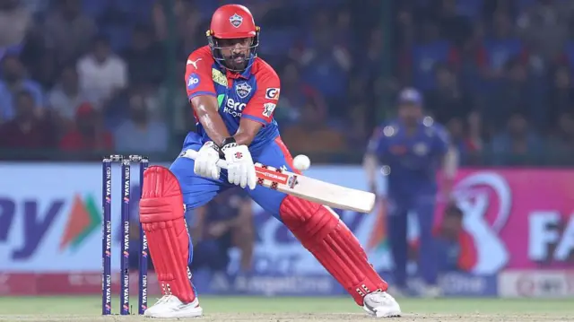 करुण नायर