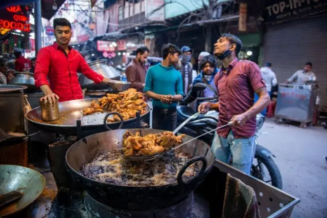 નાની રેસ્ટોરન્ટો