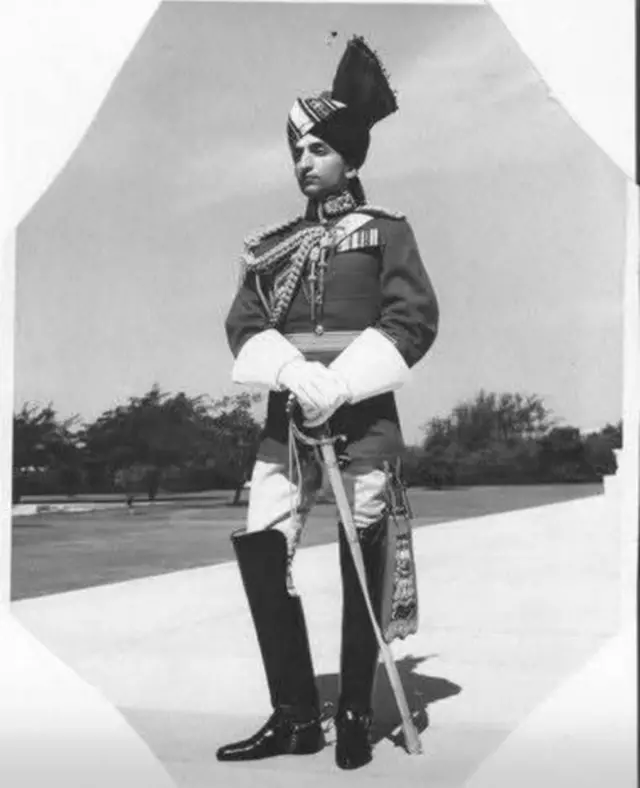 இந்தியா - பாகிஸ்தான், சாஹிப்சாதா யூனுஸ் கான் - சாஹிப்சாதா யாகூப் கான்