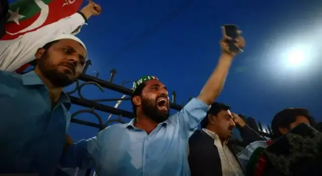 ইমরান খানের সমর্থক