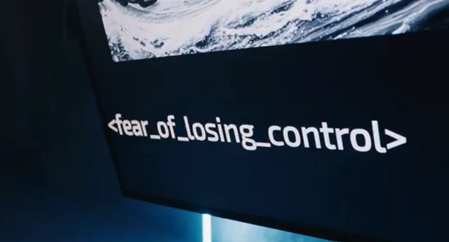 جملة Fear of losing control - الخوف من فقدان السيطرة