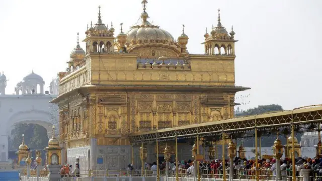 ਸ੍ਰੀ ਦਰਬਾਰ ਸਾਹਿਬ 