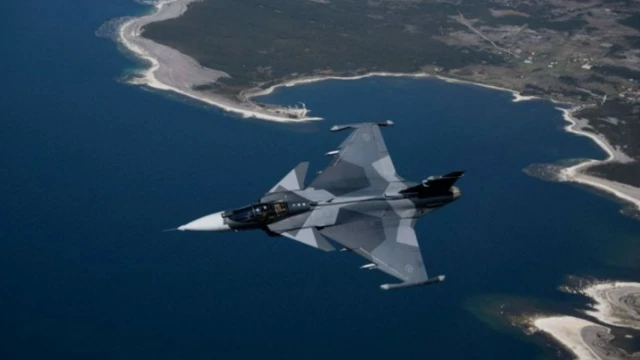 SAAB JAS 39 Gripen кыргын учагы дагы Украинага жабдылышы ыктымал болуп жаткан кыргын учактардын арасында сөзгө алынууда