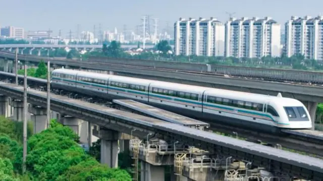 చైనా షాంఘై మాంగ్లేవ్ రైలు 