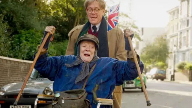 더 레이디 인 더 밴에 출연한 매기 스미스