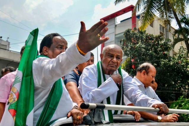 নব্বই বছর বয়সেও ভোটের প্রচার করছেন এইচ ডি দেবেগৌড়া