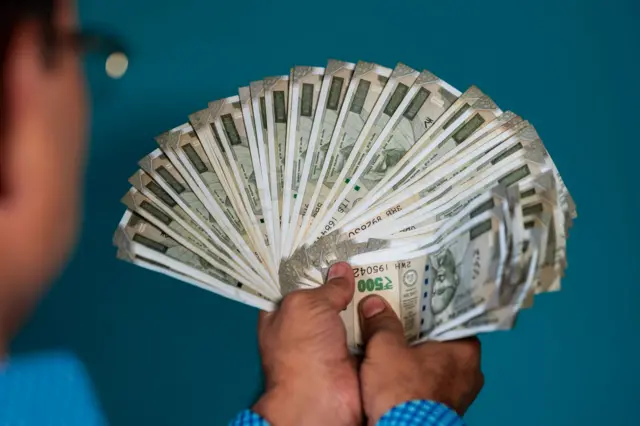 ગુજરાત, જીએસટી કૌભાંડ, નાણાંવ્યવહાર, બીબીસી ગુજરાતી