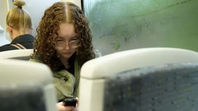 Ruby était "nerveuse" à l'idée de devoir appeler le bureau pour vérifier l'heure.