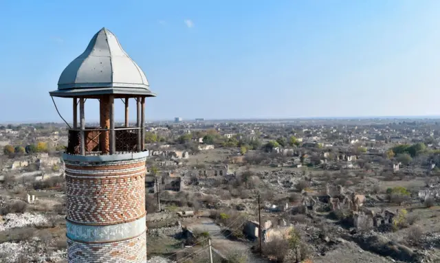 Карабактагы эң чоң шаар Агдам толугу менен талкаланган