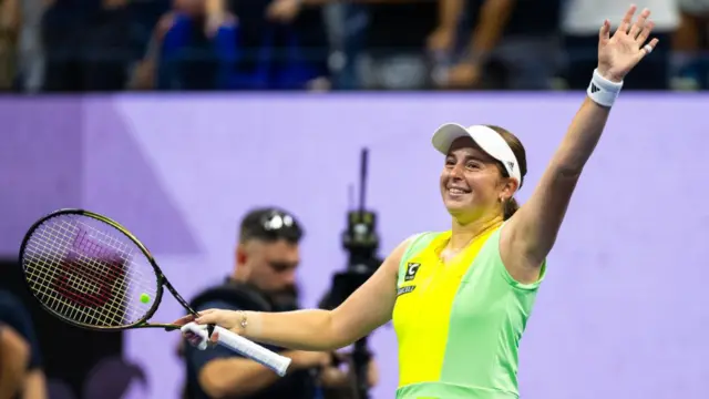 اشواینتک هر سه مسابقه قبلی را به اوستاپنکو باخته است