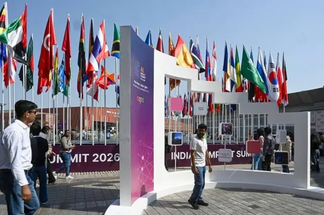 உச்சி மாநாட்டு வளாகம் 