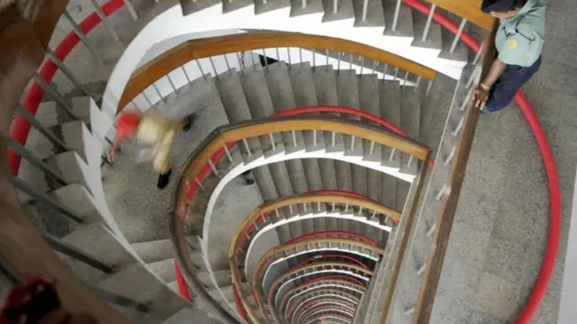 ঢাকার সচিবালয় বাংলাদেশ সরকারের প্রশাসনিক প্রাণকেন্দ্র। 