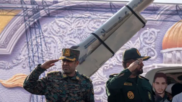 இரானின் உச்ச தலைவர் அலி காமனெயின் பார்வையில், இத்தகைய நிபந்தனைகளை ஏற்றுக்கொள்வது, அதிபர் டொனால்ட் டிரம்ப் தலைமையிலான அமெரிக்காவுடன் ஒரு வரையறுக்கப்பட்ட போரை எதிர்கொள்வதை விட ஆபத்தானதாகத் தோன்றலாம். 