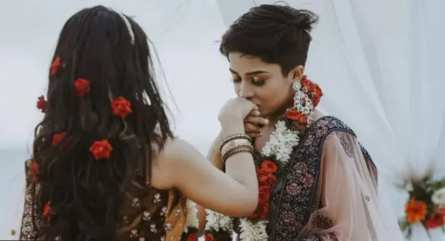 Suyuq porno darajasiga orgazm